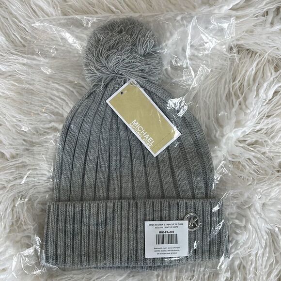 Michael Kors Light Gray Pom Pom Beanie Ribbed Knit Women's Hat NWT - Picture 5 of 5